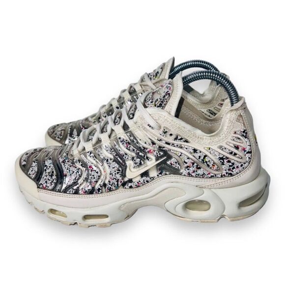 Nike Air Max Plus Phantom Silver 'Pebbles' AR0970-001 Women's 9.5 - Picture 2 of 11